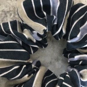 Blue tan white striped ponytail hair scrunchie new